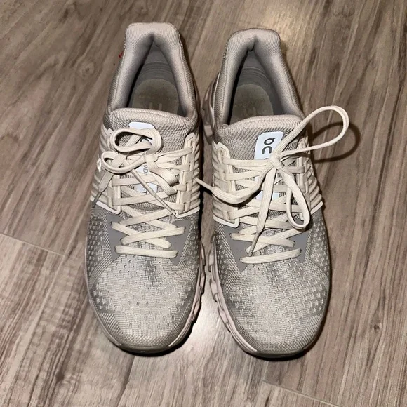 On Running Light Gray Athletic Shoes - Picture 6 of 10